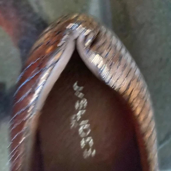 J/SLIDES - Picture 9 of 10